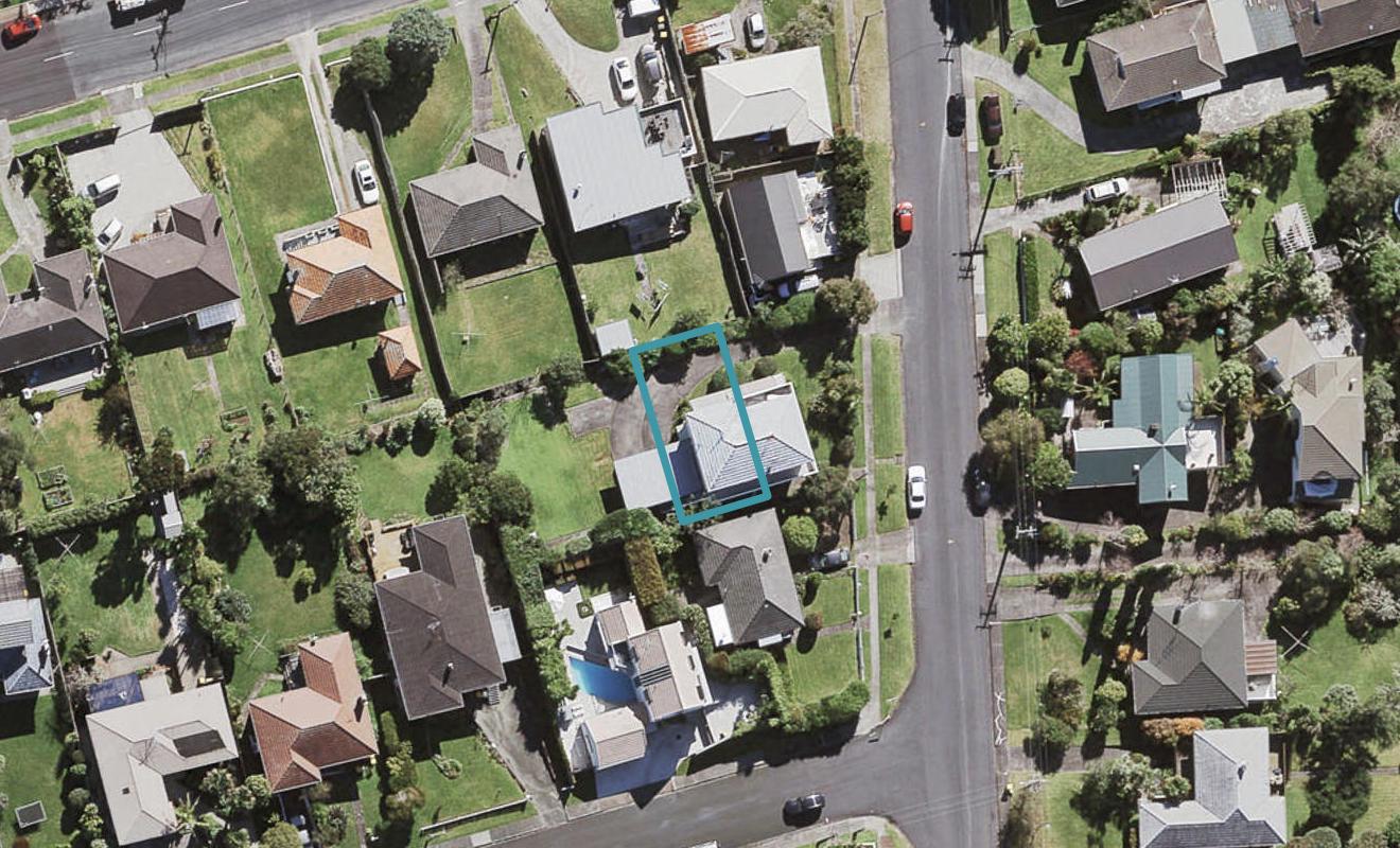 1B Tui Glen Road, Birkenhead, Auckland - Carousel 1