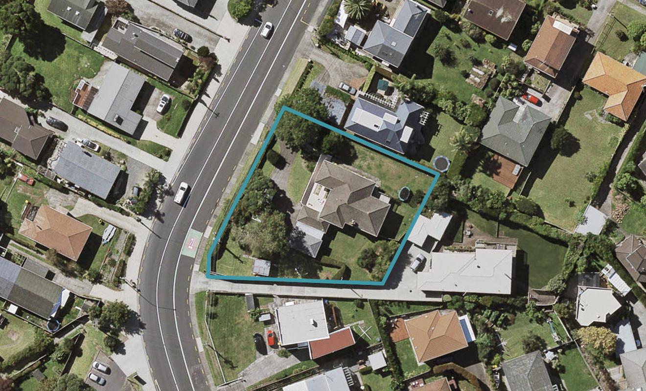 2/71 Forrest Hill Road, Milford, Auckland - Carousel 1