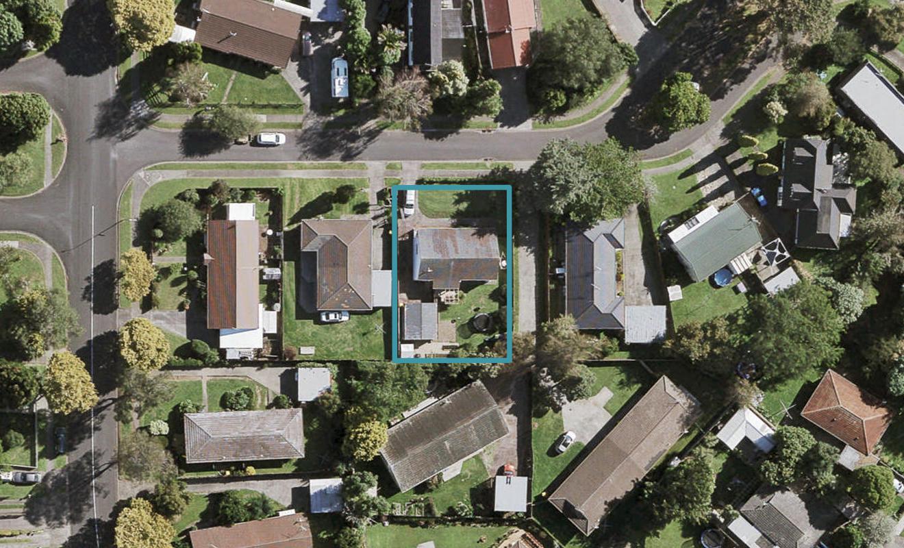 5 Sharivari Place, Conifer Grove, Takanini - Carousel 1