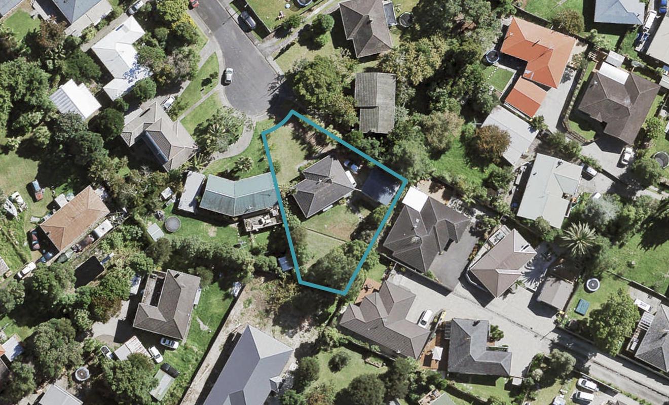 11 Judith Place, Titirangi, Auckland - Carousel 1