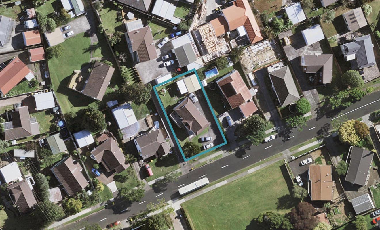 12 Banyan Drive, Totara Heights, Auckland - Carousel 1