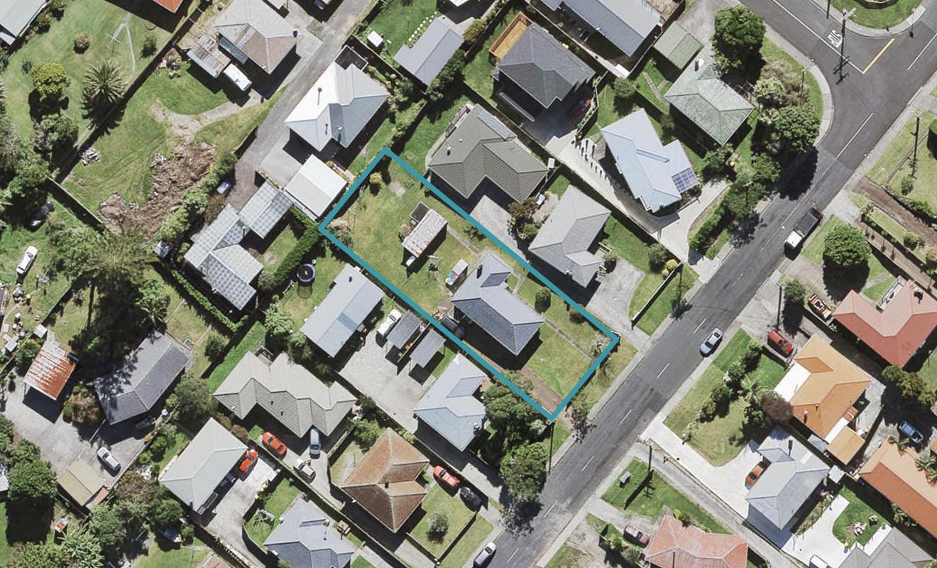 59 Farquhar Road, Glendene, Auckland - Carousel 1