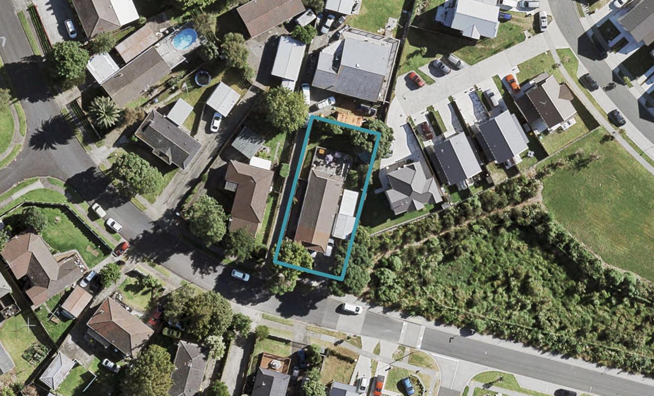 34 Becker Drive, Weymouth, Auckland - Carousel 1