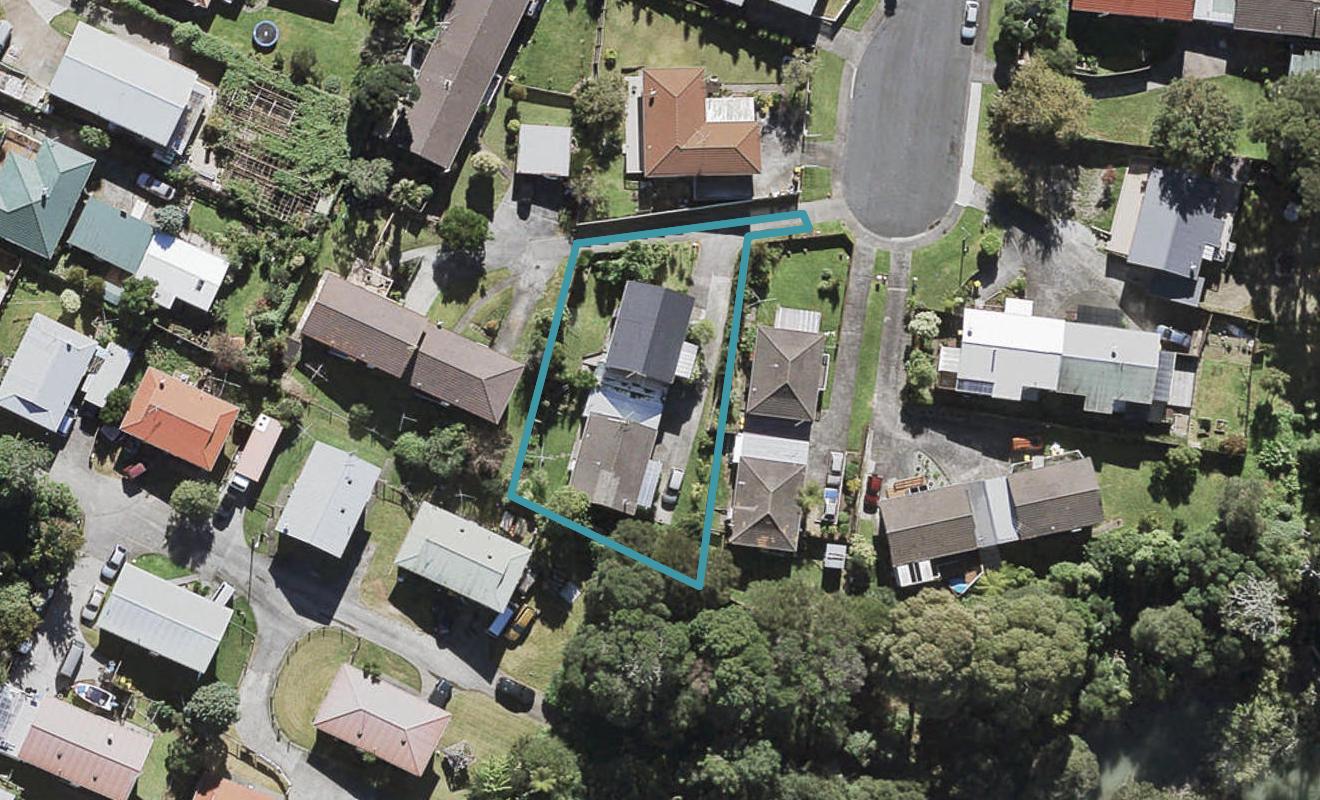 1/15 Talavera Place, Te Atatu South, Auckland - Carousel 1
