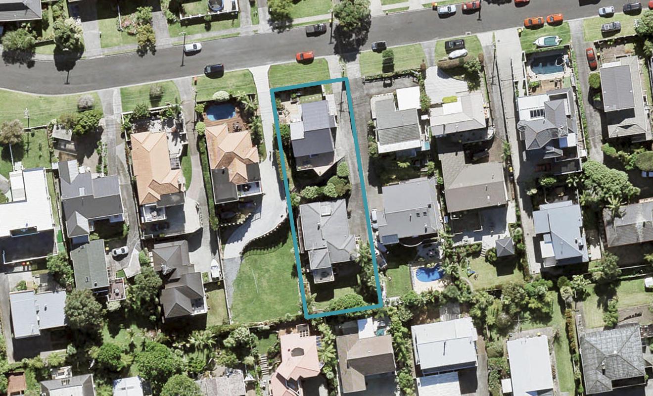 2/15 Ridge Road, Waiake, Auckland - Carousel 1
