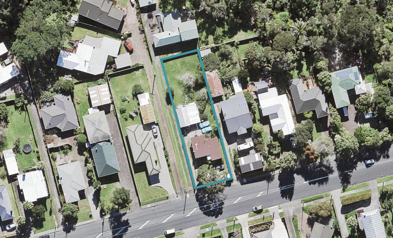 51 Godley Road, Green Bay, Auckland - Carousel 1
