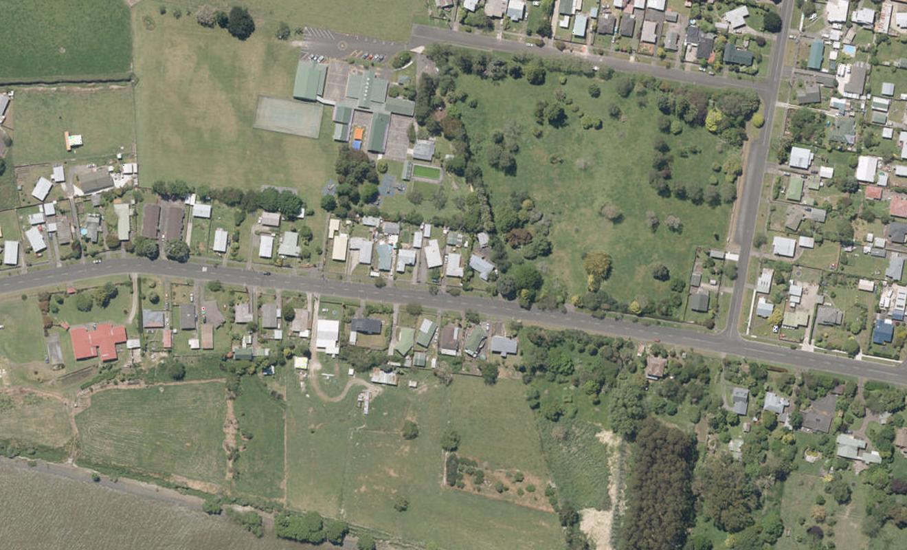 401 Somme Parade, Aramoho, Whanganui - Carousel 1