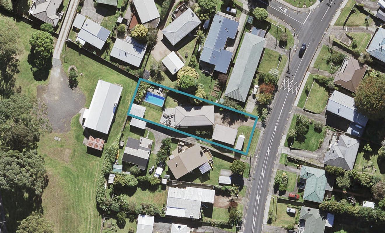 75 Vodanovich Road, Te Atatu South, Auckland - Carousel 1