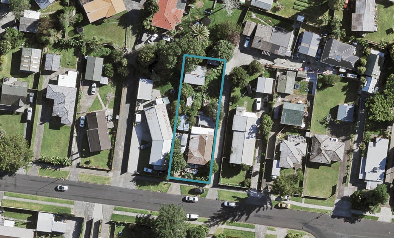 22 Blanes Road, Weymouth, Auckland - Carousel 1