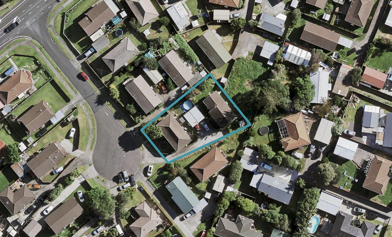 1/6 Sparrow Place, Weymouth, Auckland - Carousel 1