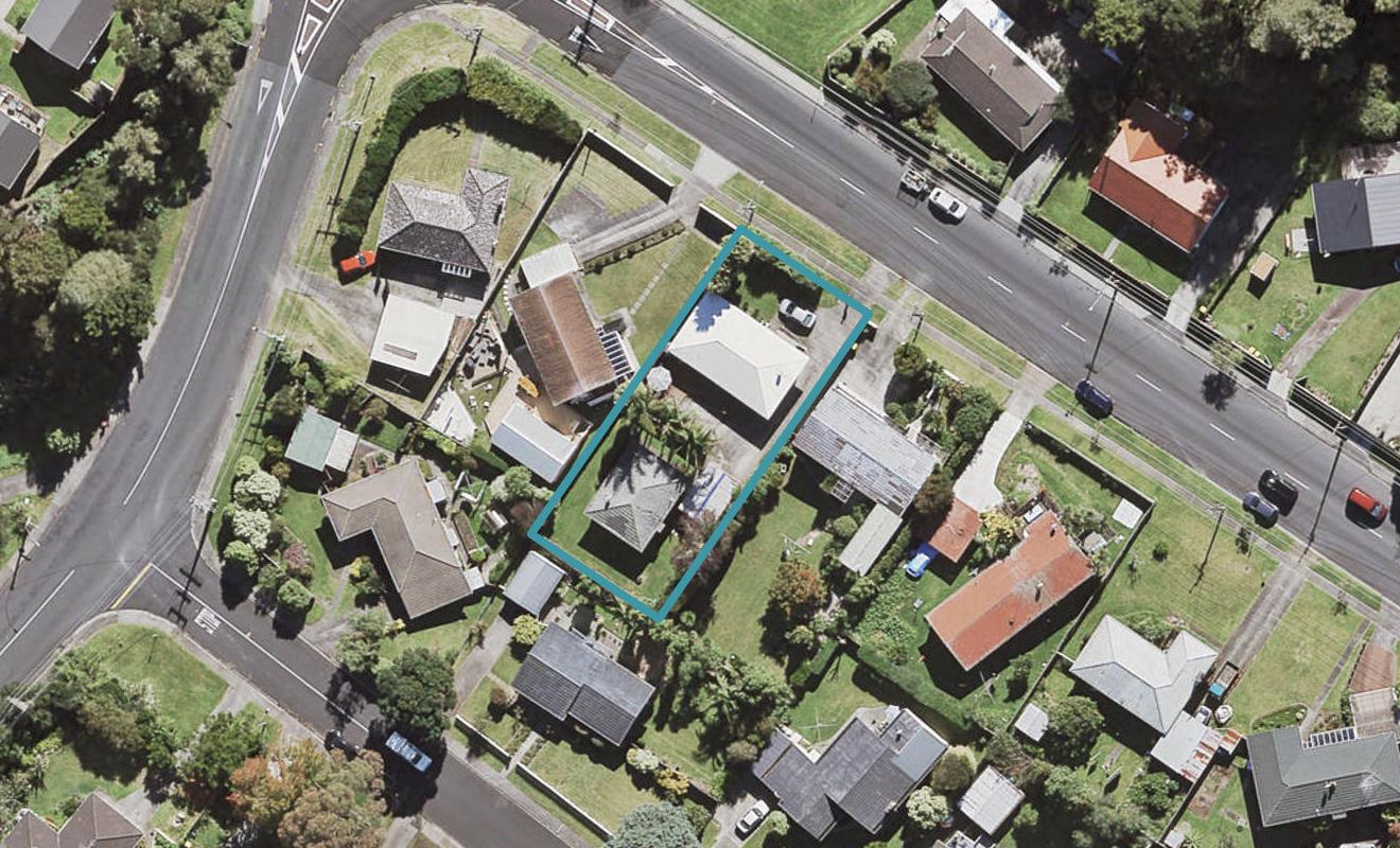 2/85 Eskdale Road, Birkdale, Auckland - Carousel 1