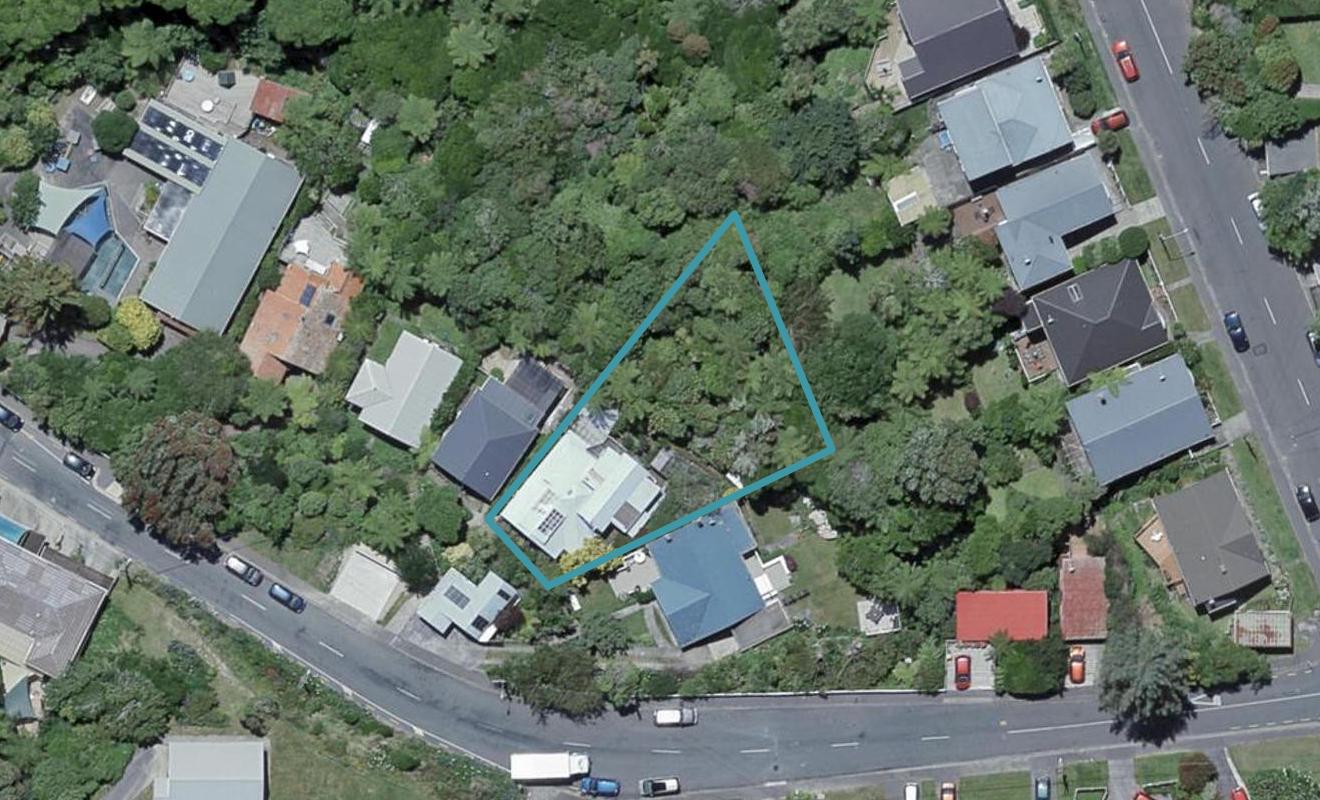 14 Albemarle Road, Northland, Wellington - Carousel 1