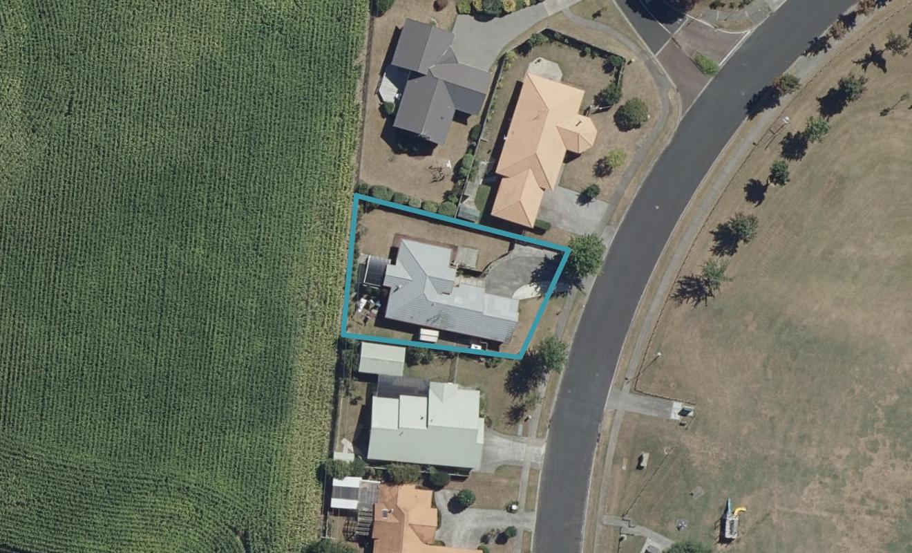 278 Grandview Road, Western Heights, Hamilton - Carousel 1