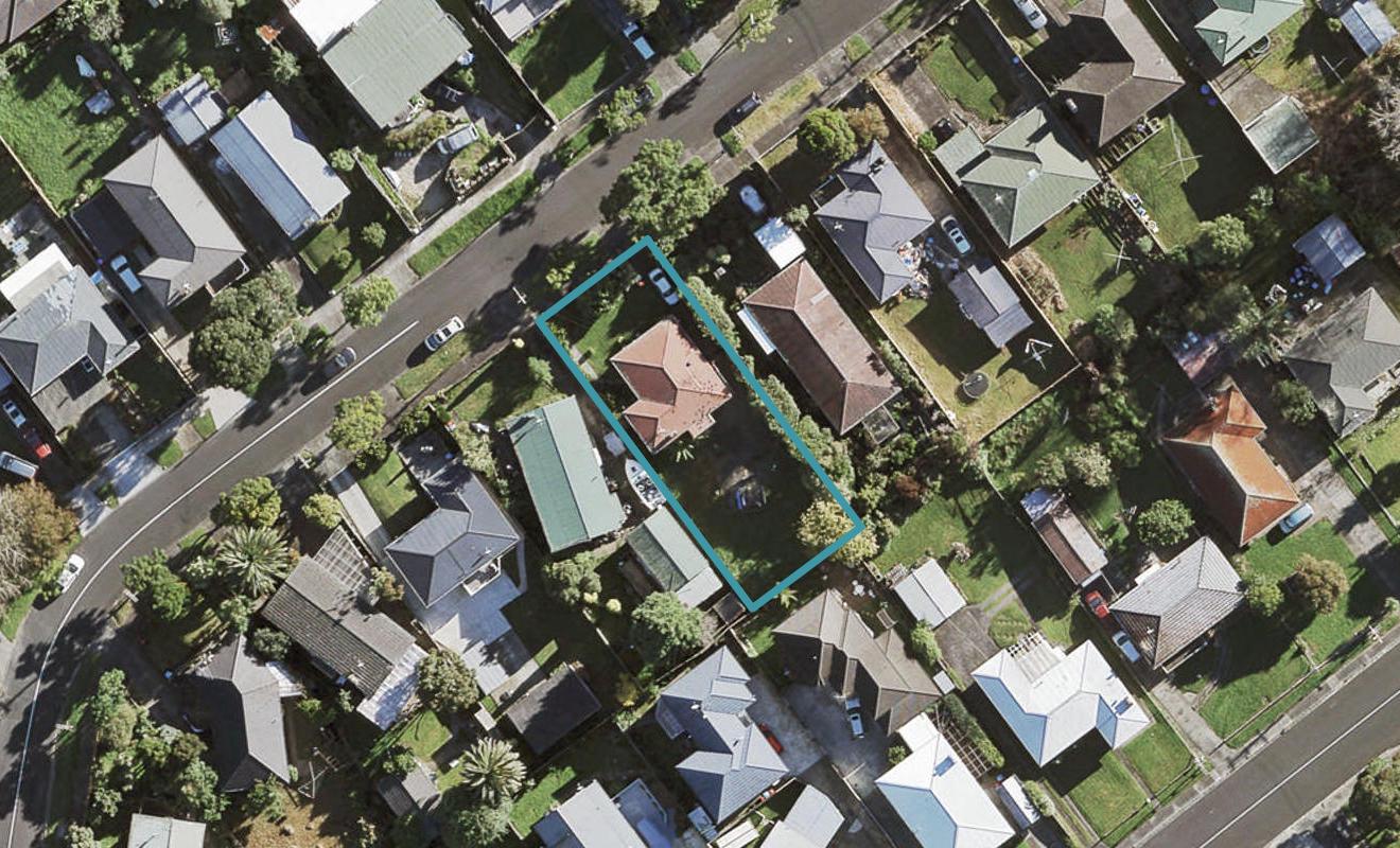 74 Rosamund Avenue, New Windsor, Auckland - Carousel 1