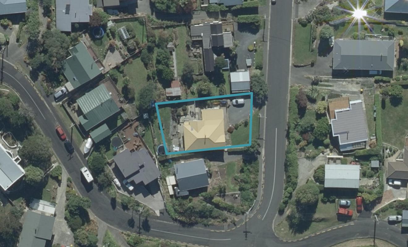 73 Marion Street, Macandrew Bay, Dunedin - Carousel 1