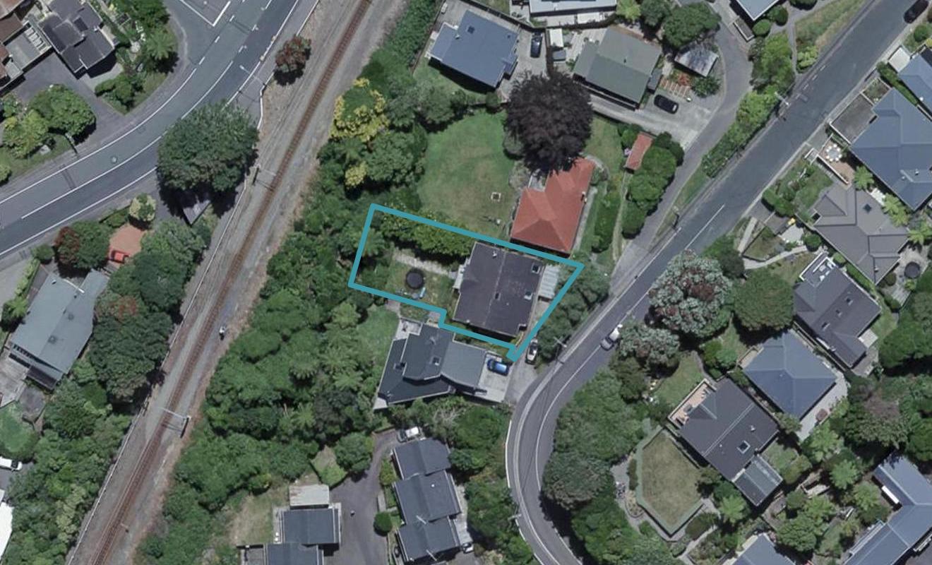 3A Omar Street, Khandallah, Wellington - Carousel 1