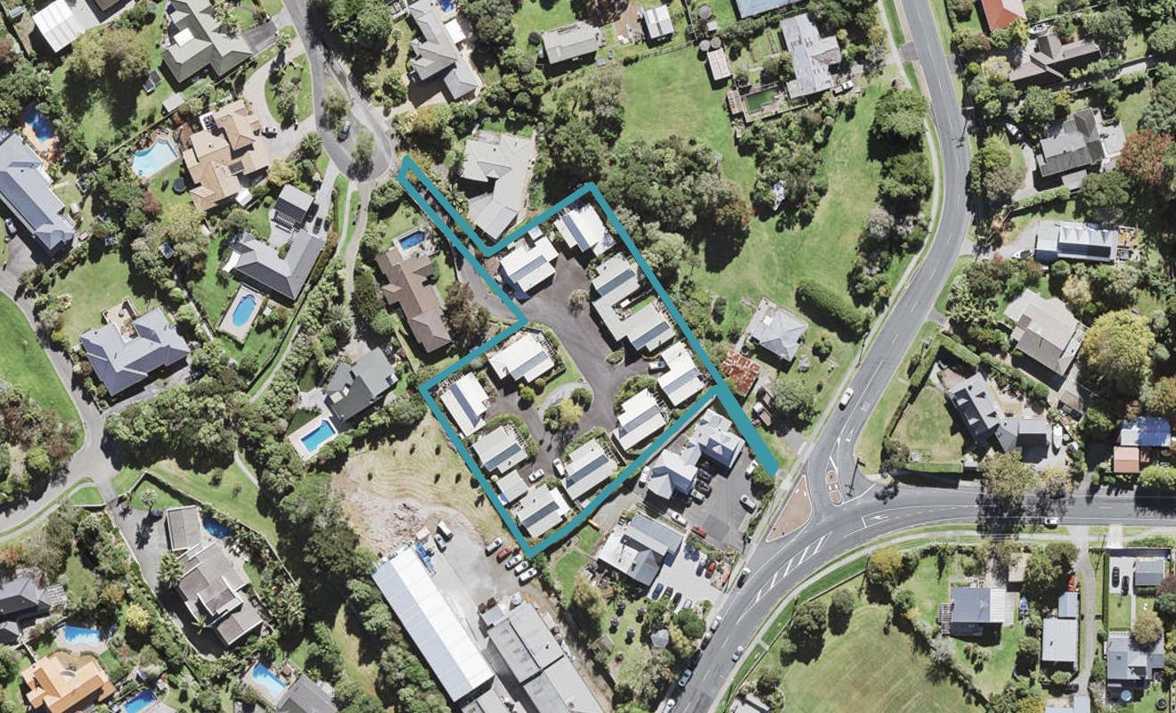 34E Waipuia Place, Greenhithe, Auckland - Carousel 1