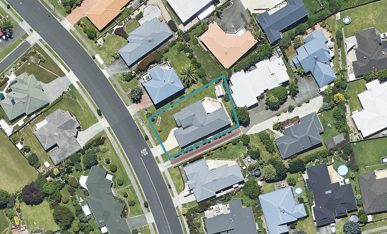 35 Oteki Park Drive, Welcome Bay, Tauranga - Carousel 1
