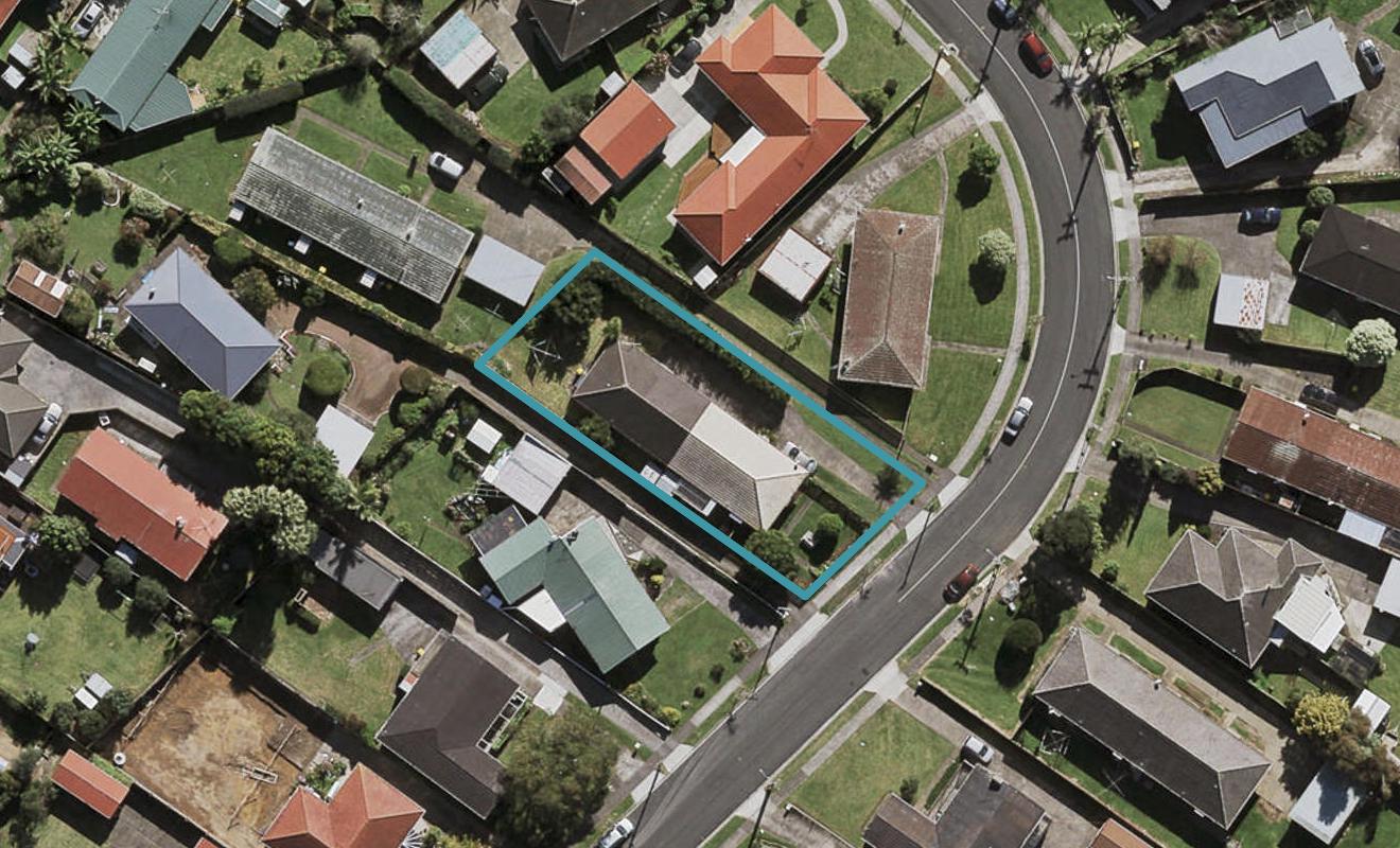 2/32 Buckingham Crescent, Papatoetoe, Auckland - Carousel 1