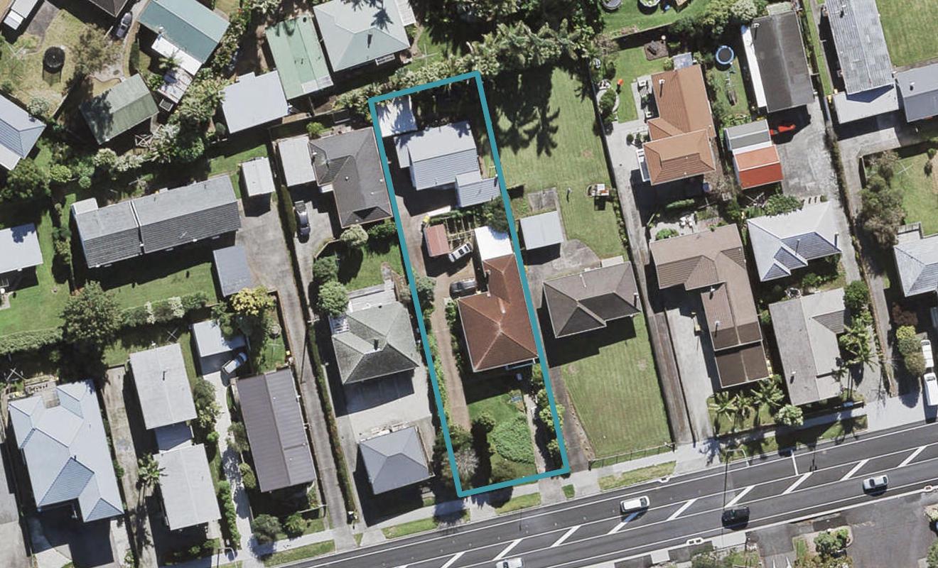 1/204 Edmonton Road, Te Atatu South, Auckland - Carousel 1