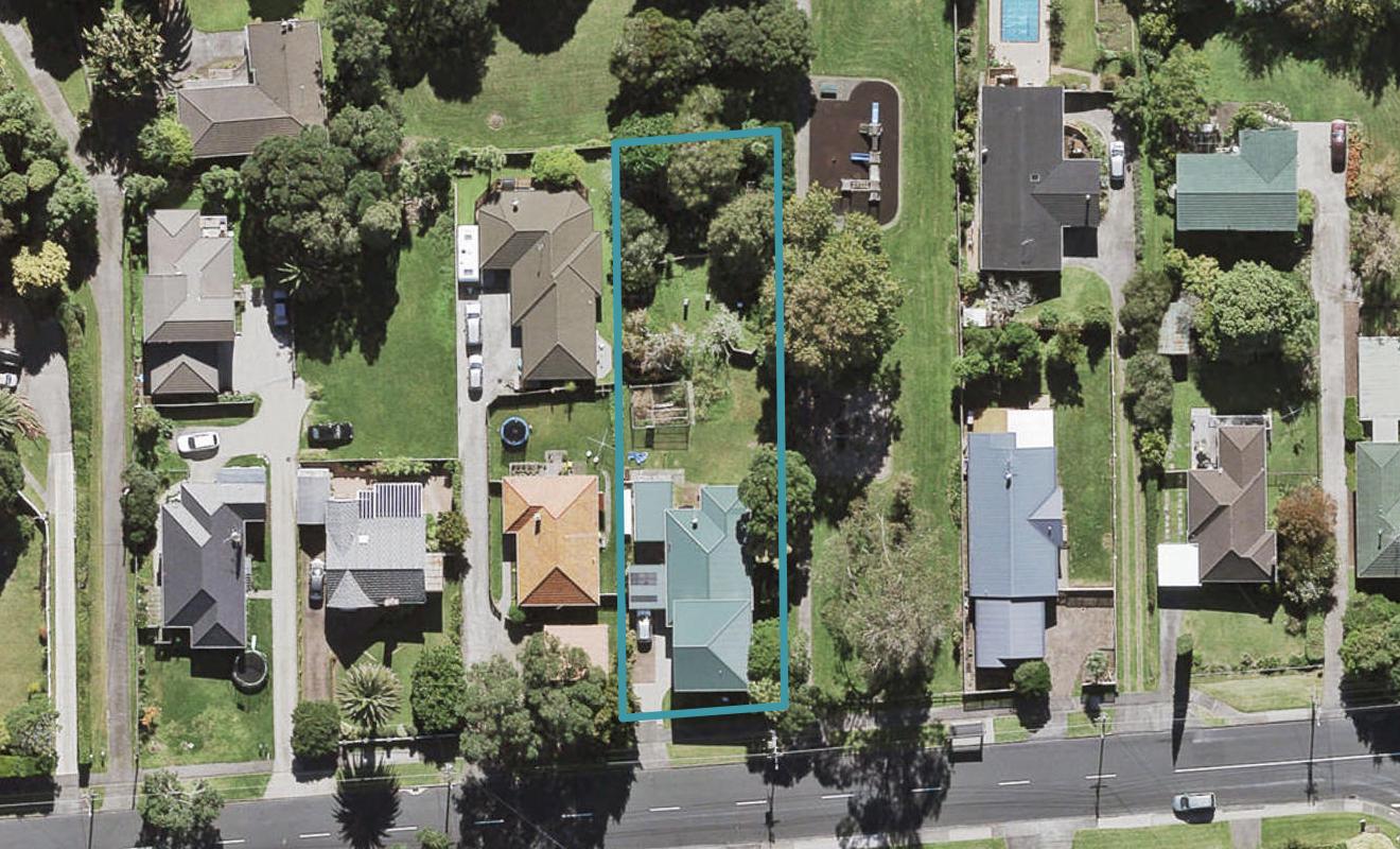 24 Tirimoana Road, Te Atatu South, Auckland - Carousel 1
