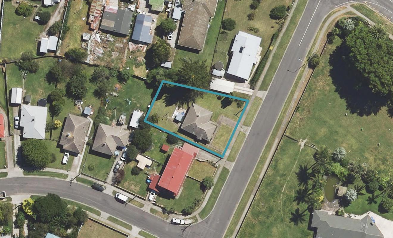 1 London Street, Kaiti, Gisborne - Carousel 1