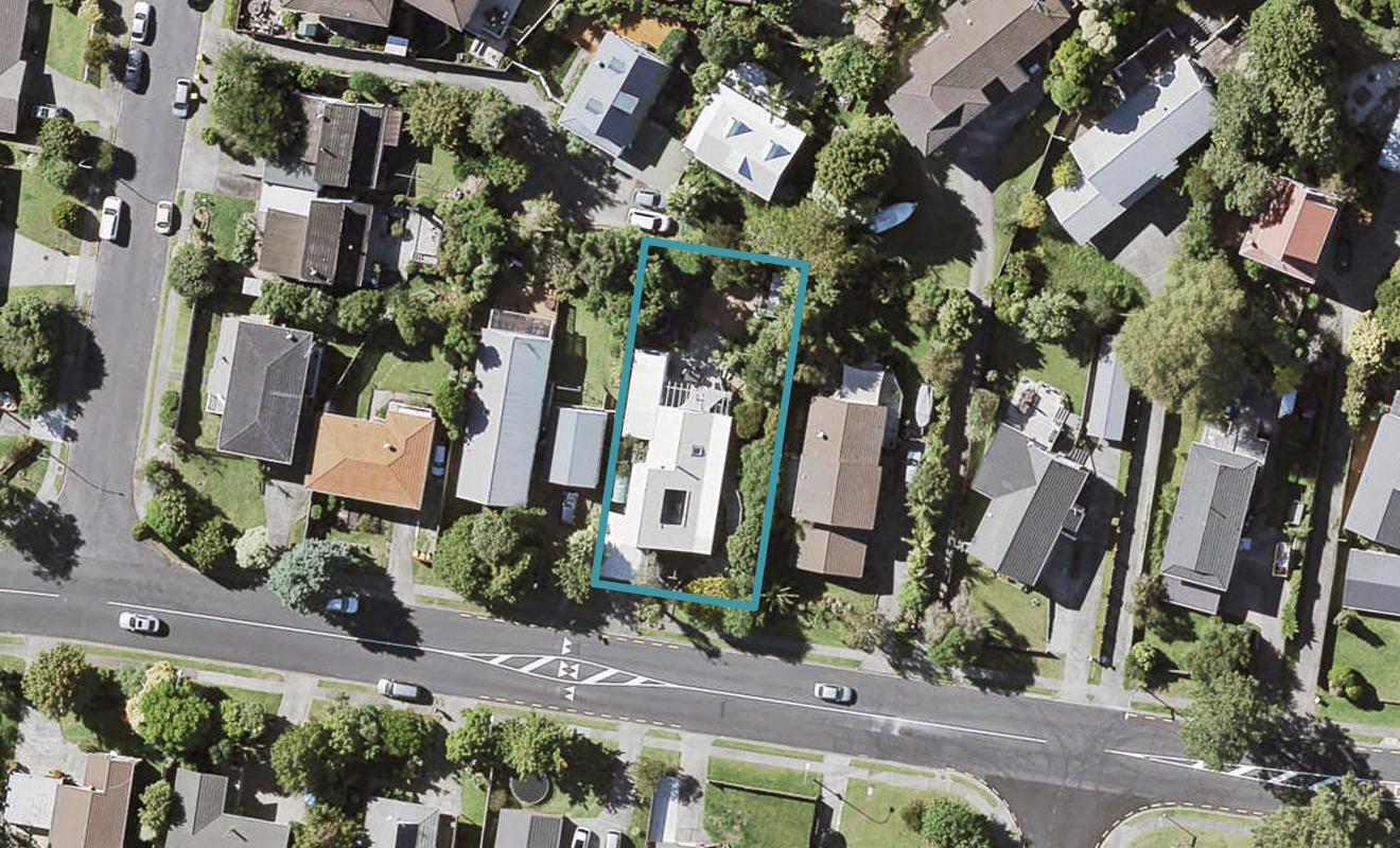 124 Oaktree Avenue, Browns Bay, Auckland - Carousel 1