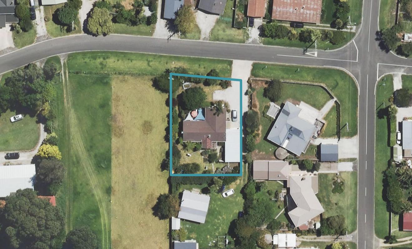 8 Lloyd George Road, Wainui, Gisborne - Carousel 1