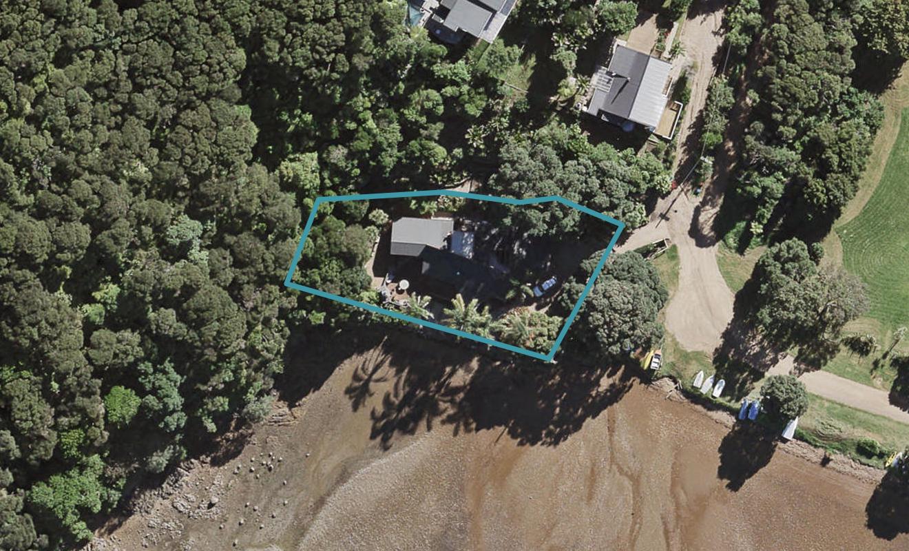 32 Wairua Road, Omiha, Waiheke Island - Carousel 1