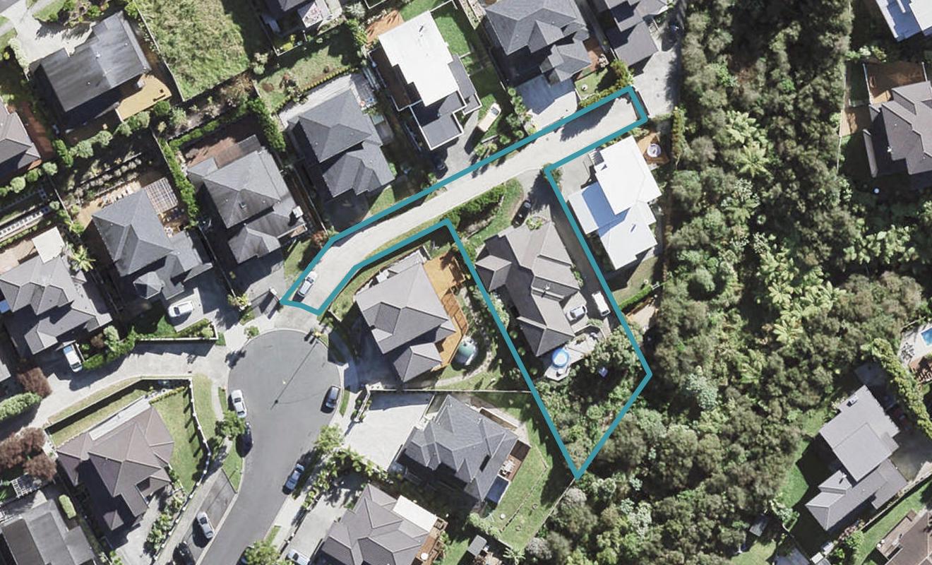11 Bintulu Place, Fairview Heights, Auckland - Carousel 1
