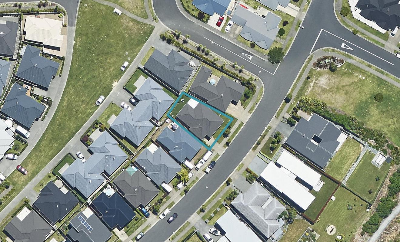 32 Landing Drive, Pyes Pa, Tauranga - Carousel 1