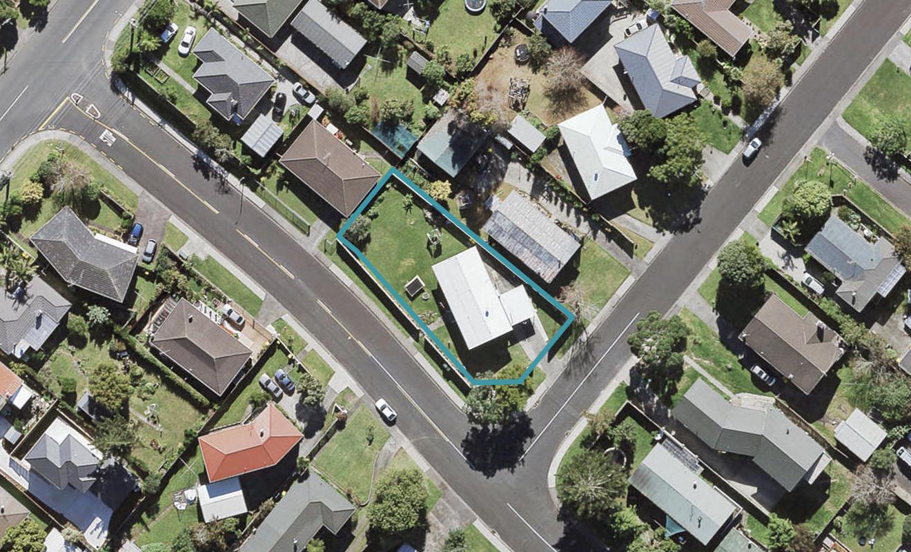 4 Addison Drive, Glendene, Auckland - Carousel 1