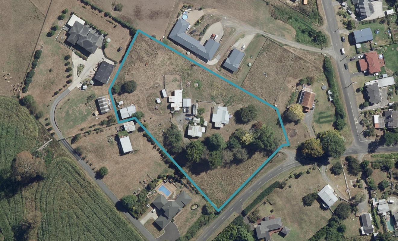 86 Foster Road, Temple View, Hamilton - Carousel 1