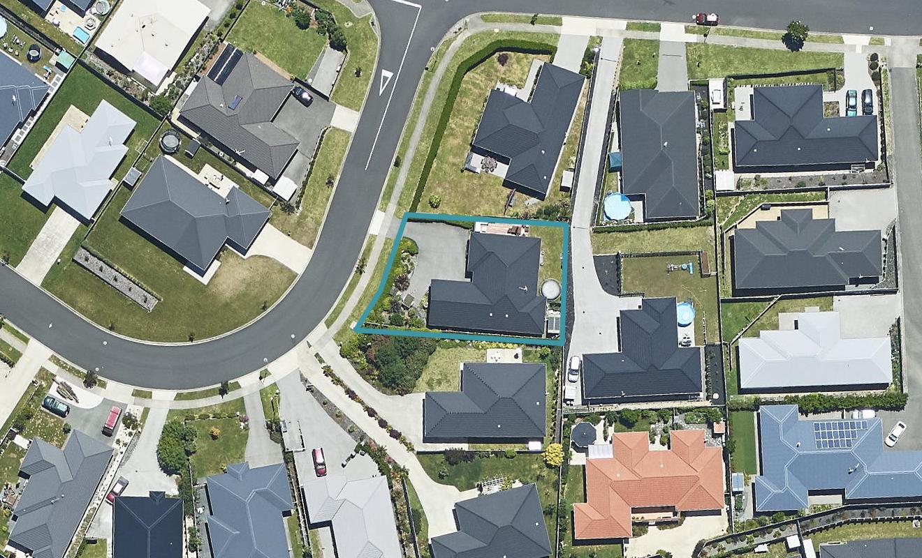 3 Bryan Gallagher Place, Welcome Bay, Tauranga - Carousel 1