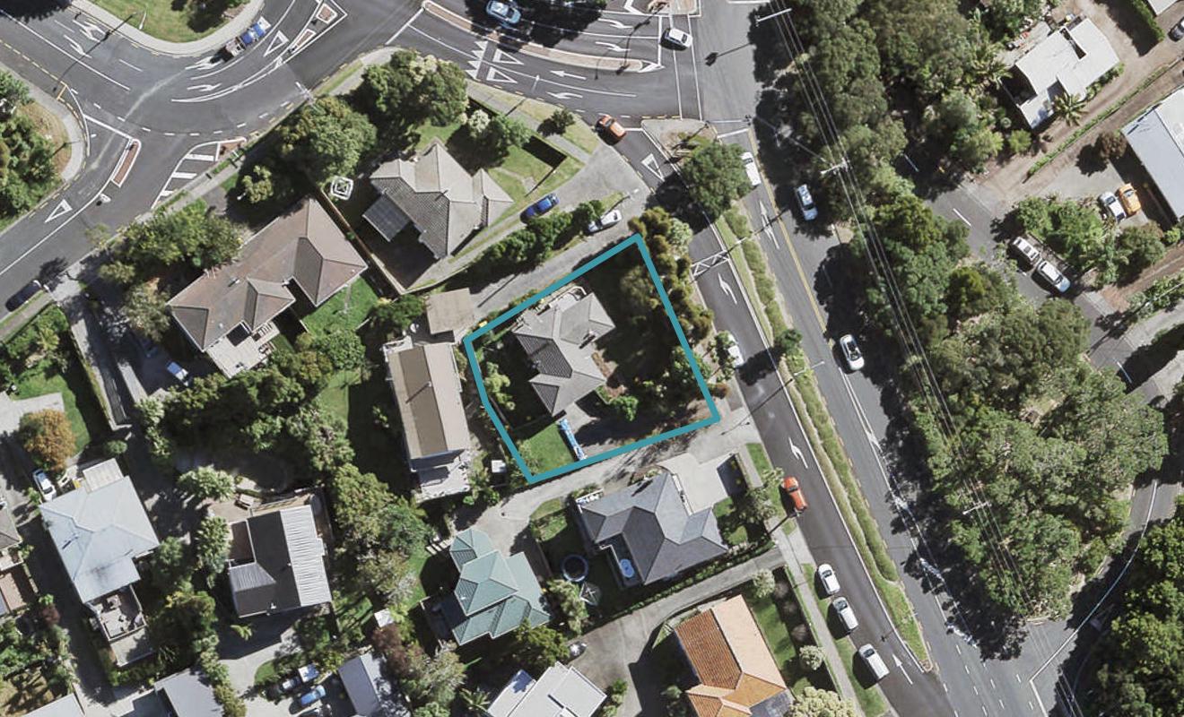227 Titirangi Road, Titirangi, Auckland - Carousel 1
