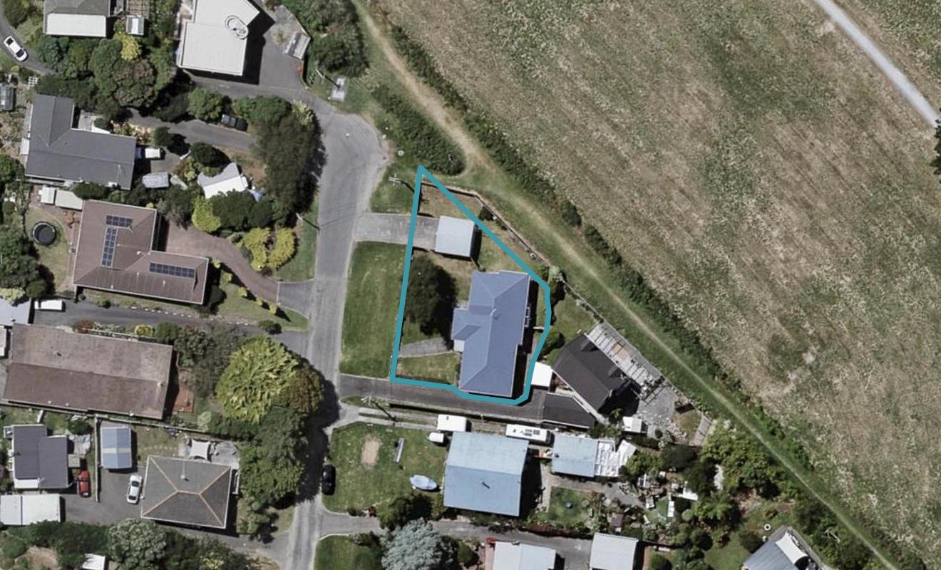 136 Matatua Road, Raumati Beach, Paraparaumu - Carousel 1