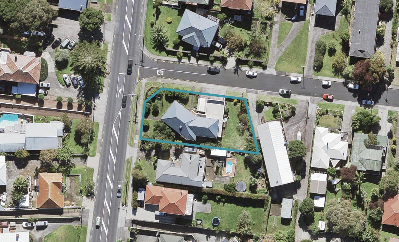 29A Te Atatu Road, Te Atatu South, Auckland - Carousel 1
