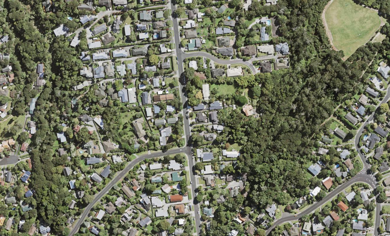 82 Konini Road, Titirangi, Auckland - Carousel 1
