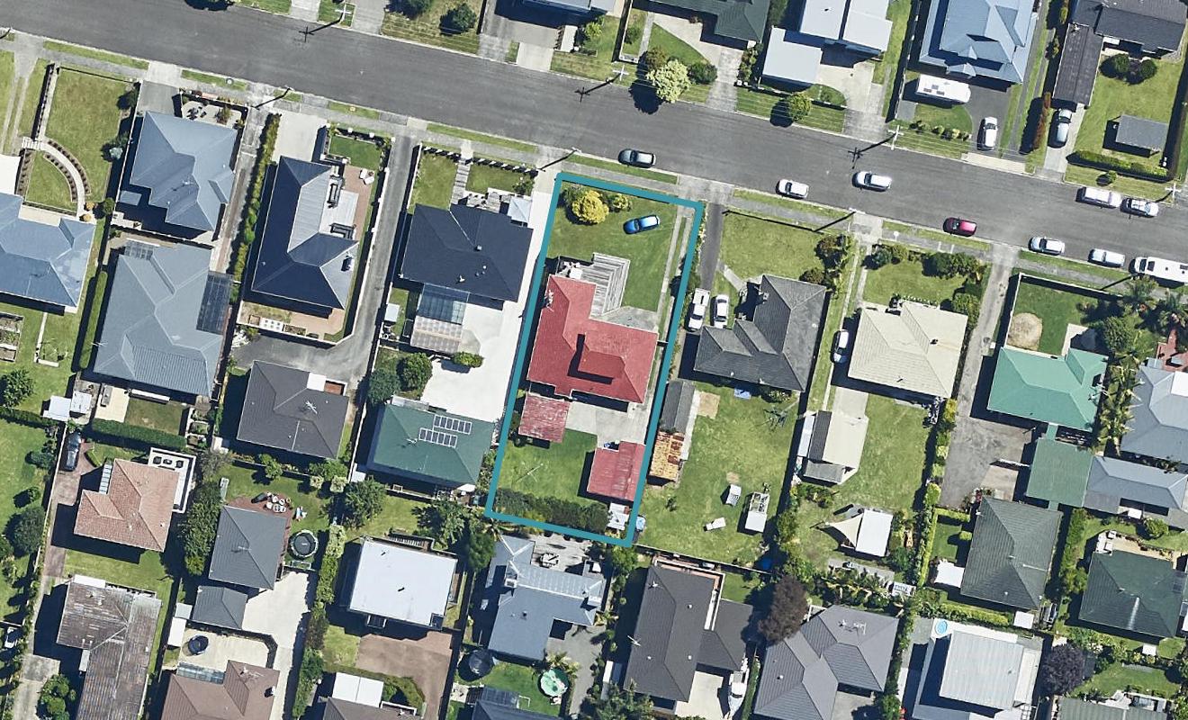 17 Rushton Avenue, Otumoetai, Tauranga - Carousel 1