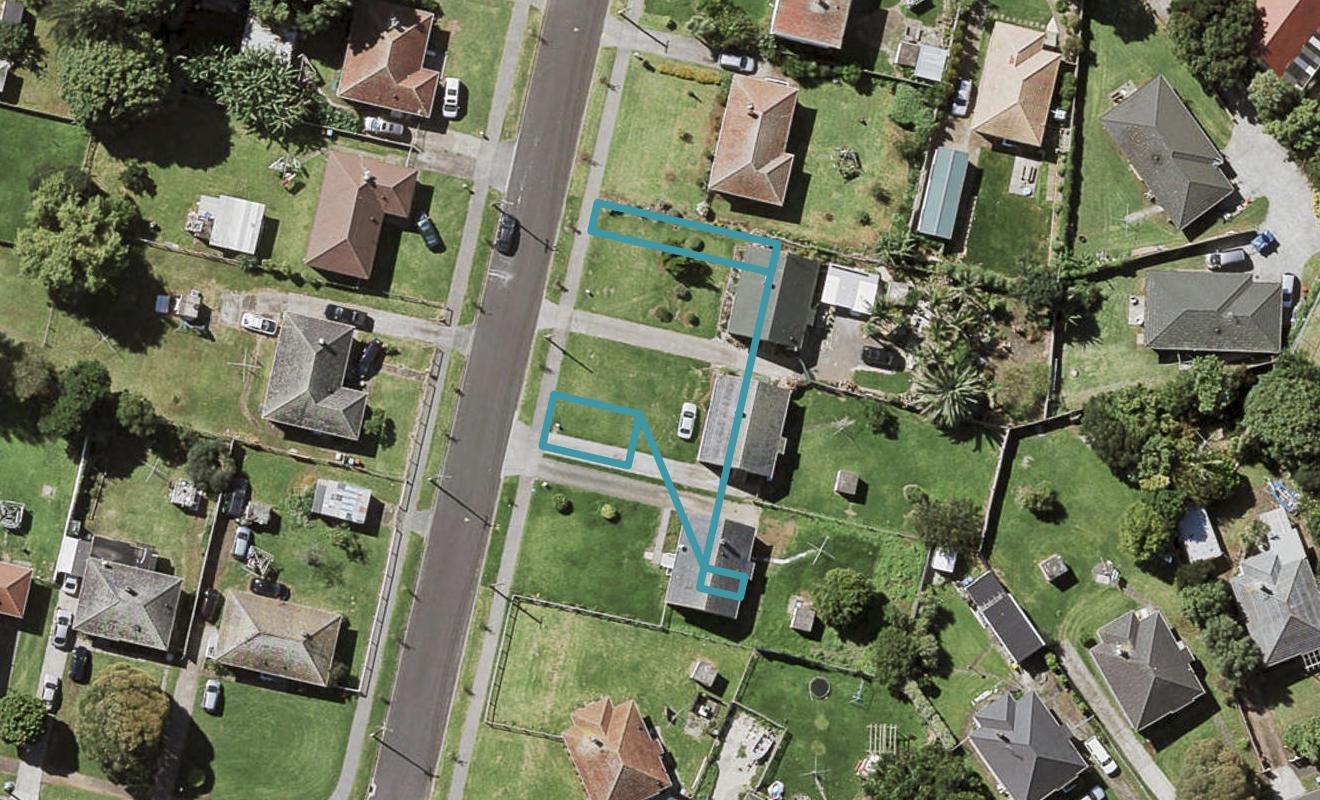 28 Hinaki Street, Point England, Auckland - Carousel 1