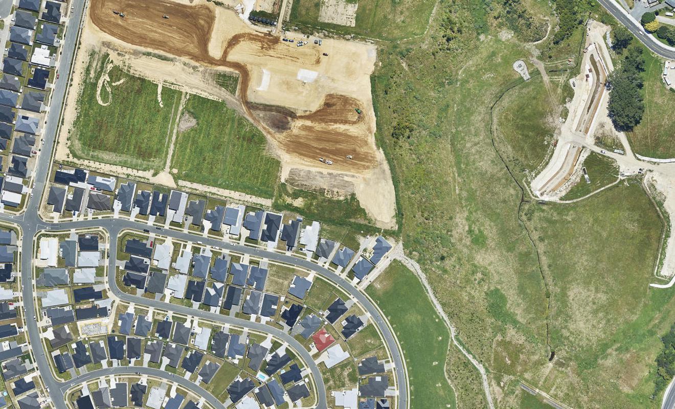 49 Tabraham Crescent, Pyes Pa, Tauranga - Carousel 1