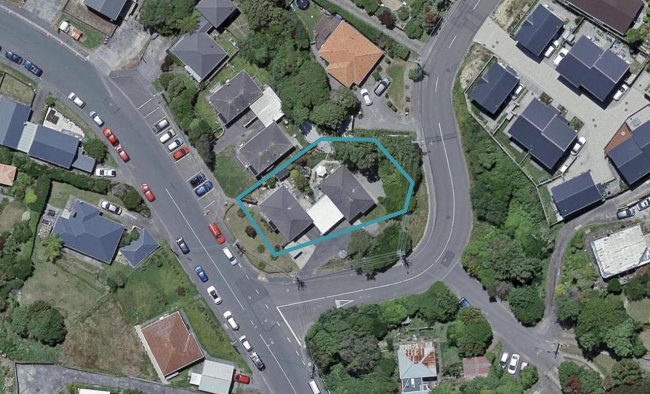 13B Black Rock Road, Newlands, Wellington - Carousel 1