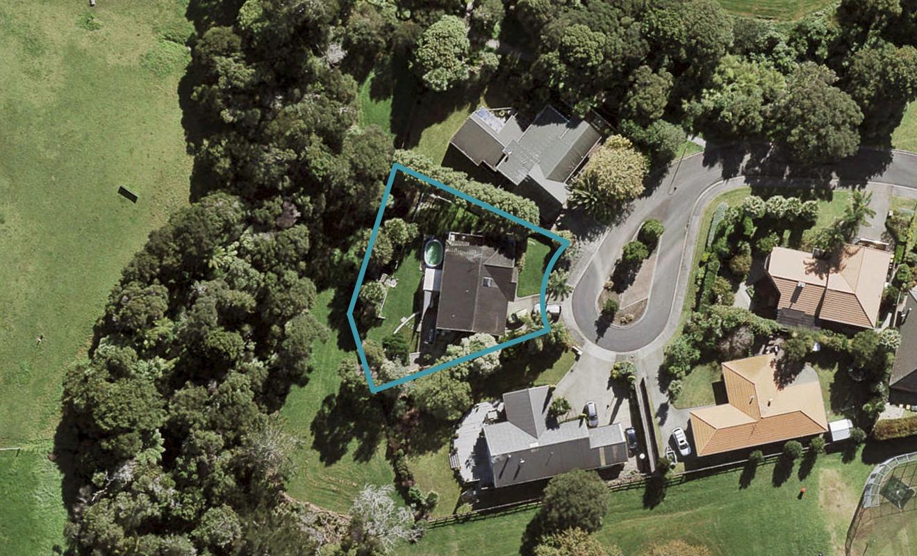 18 Stonedge Lane, Rosedale, Auckland - Carousel 1