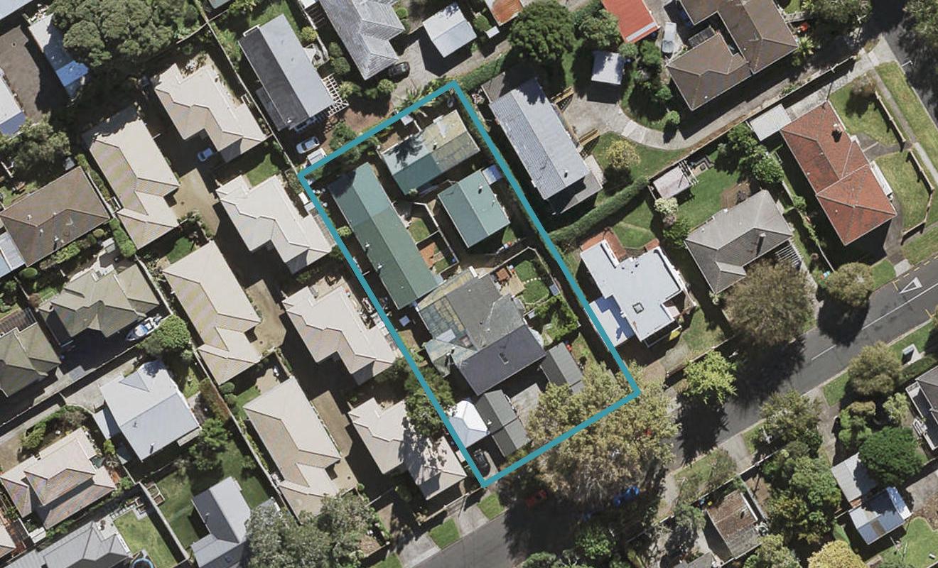 1/38 Tawa Road, Onehunga, Auckland - Carousel 1