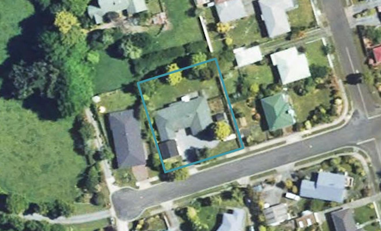 96 Hathaway Street, Stratford - Carousel 1
