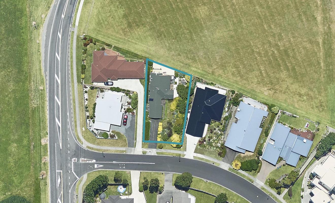 7 Waipuna Grove, Welcome Bay, Tauranga - Carousel 1