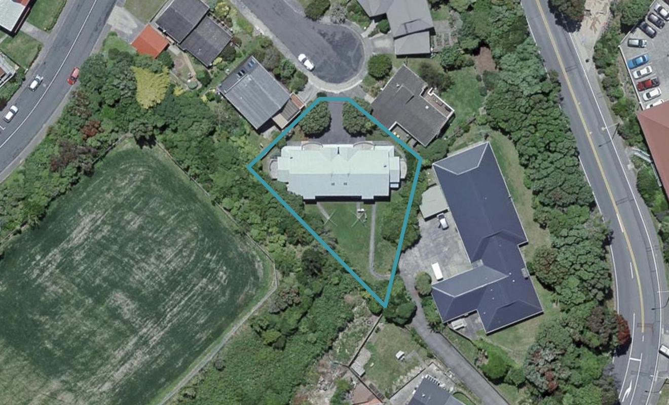 6 Dundee Place, Crofton Downs, Wellington - Carousel 1