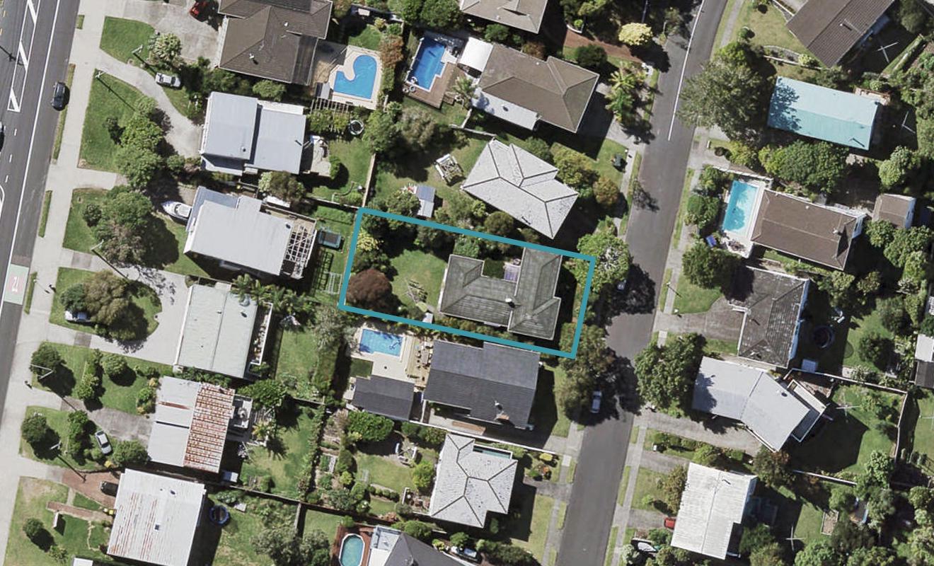 14 Ravenwood Drive, Forrest Hill, Auckland - Carousel 1