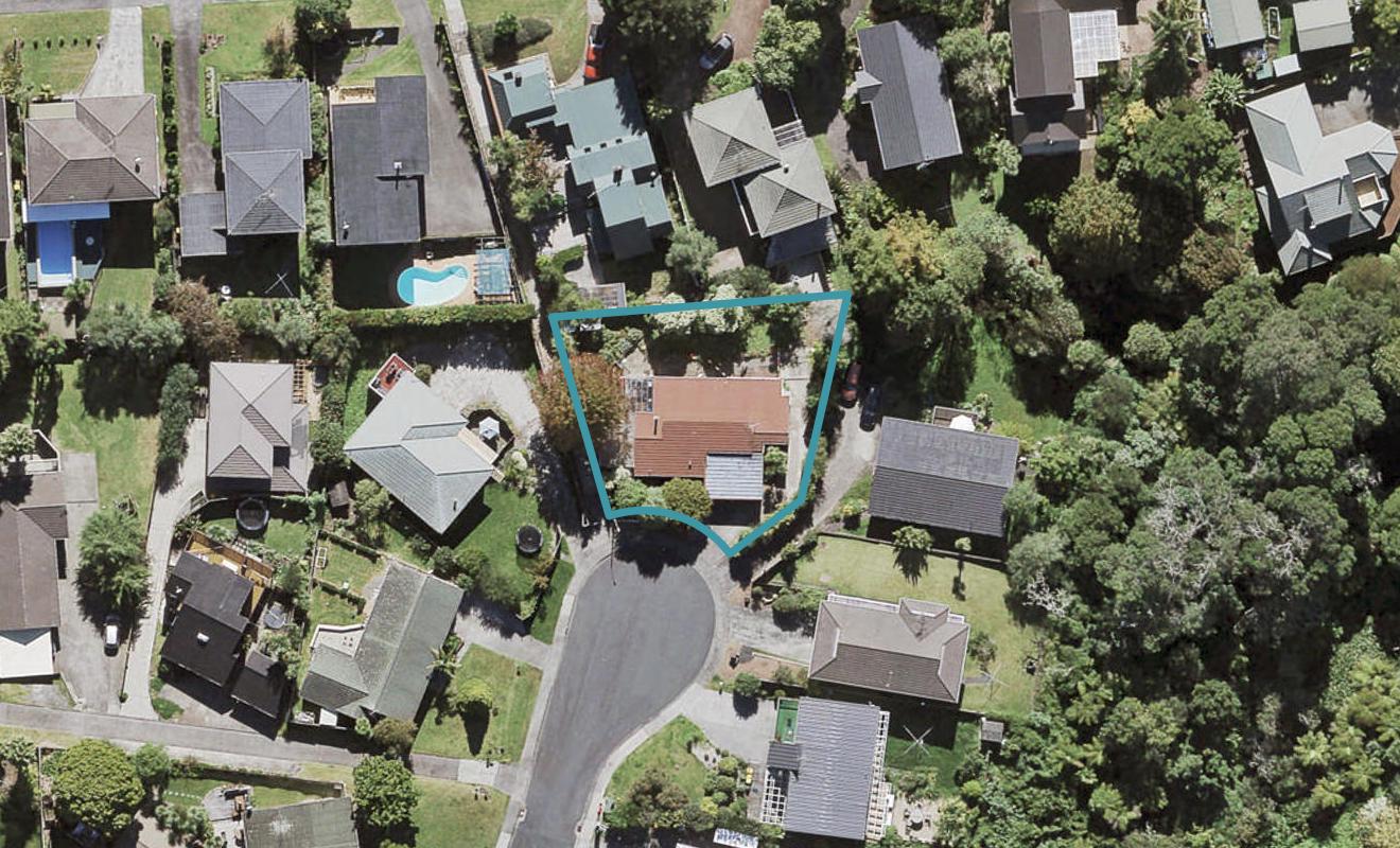 57 Cron Avenue, Te Atatu South, Auckland - Carousel 1