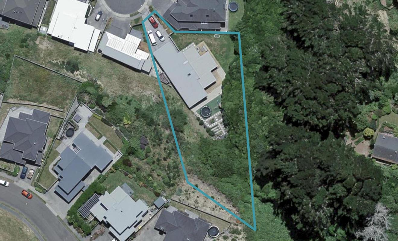 16 Sedgley Grove, Churton Park, Wellington - Carousel 1
